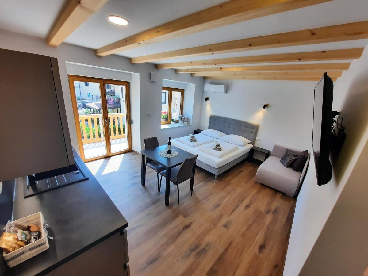 Apartments Hlapi With Spa Kobarid Exterior photo